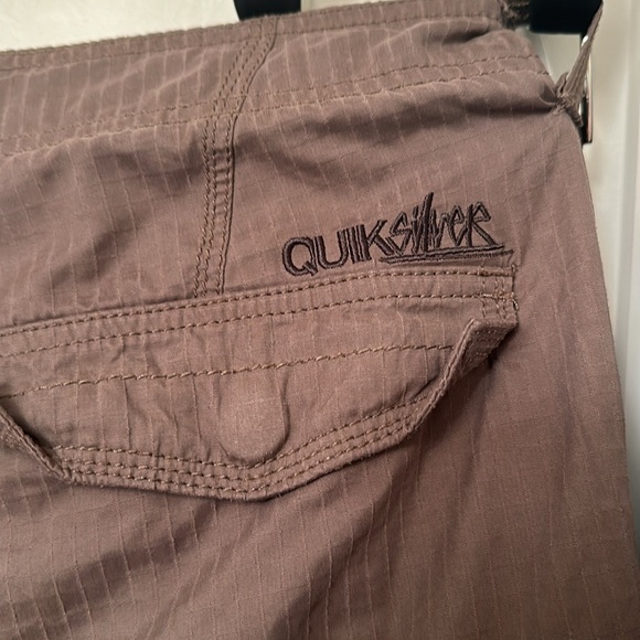 Quiksilver Brown Cargo Shorts - Picture 2 of 4